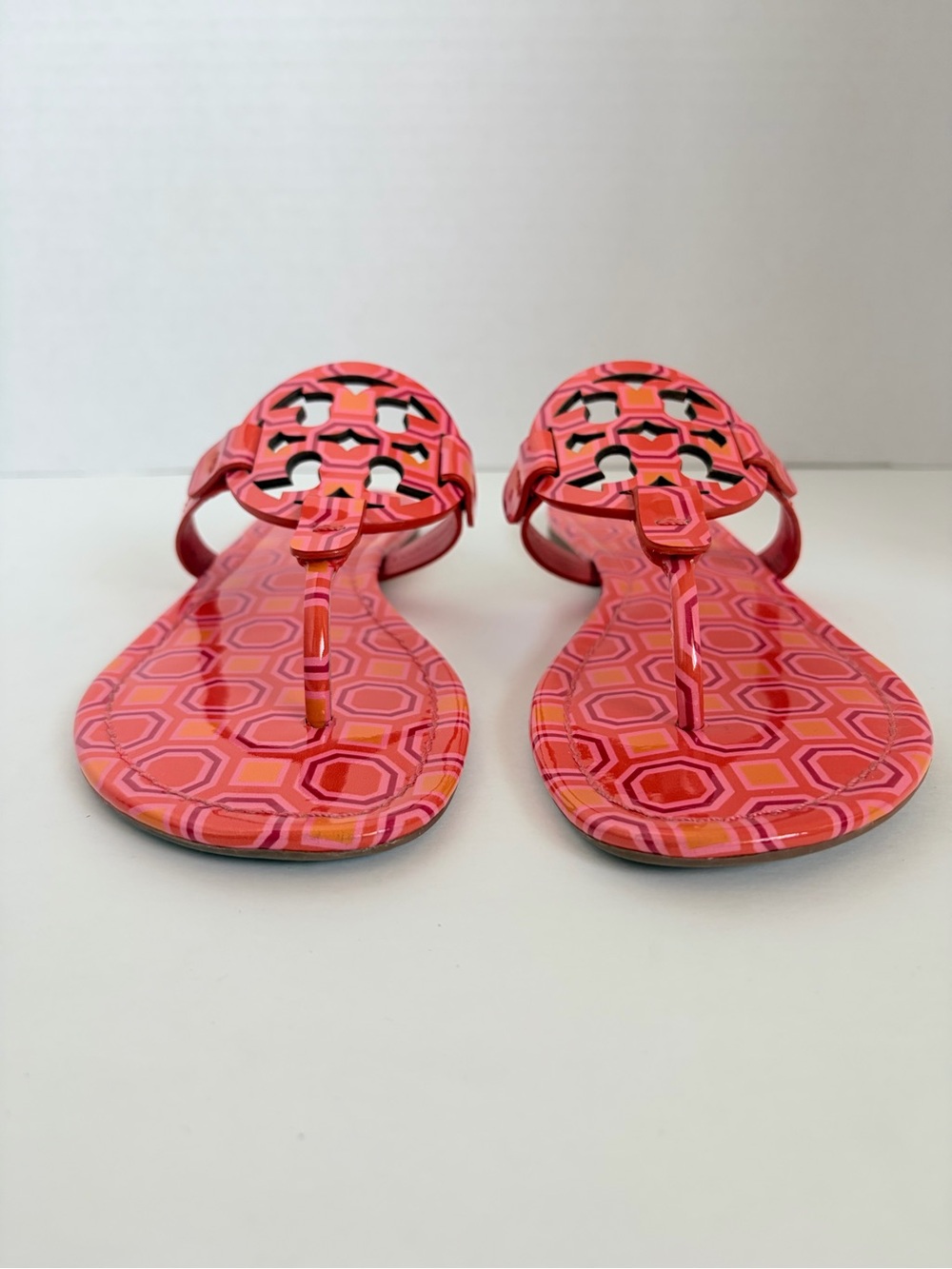 Tory Burch Miller Sandals Flip Flop Geometric Printed Leather Orange Pink Size 8 - Picture 3 of 14